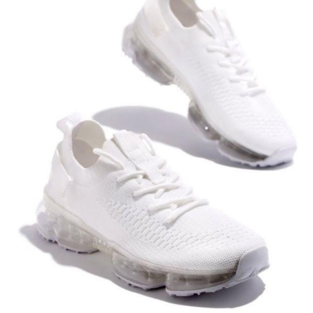 !! RESTOCKED !! Slip On Flyknit Sneakers in White - Picture 5 of 10